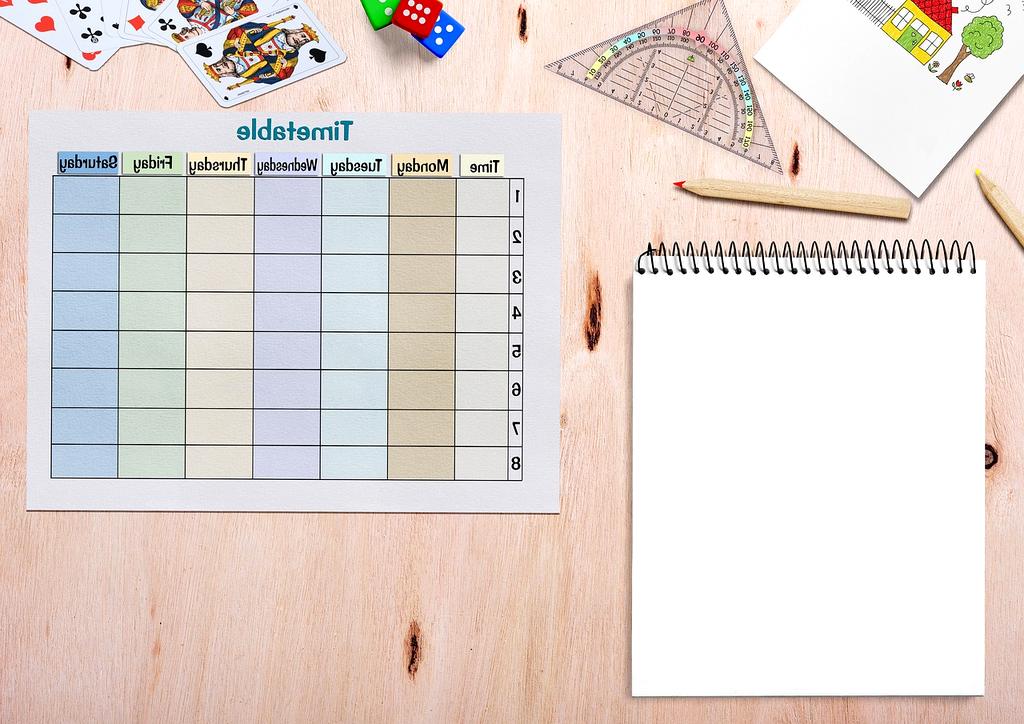 Course: Advanced Time Management visual with clock and planner